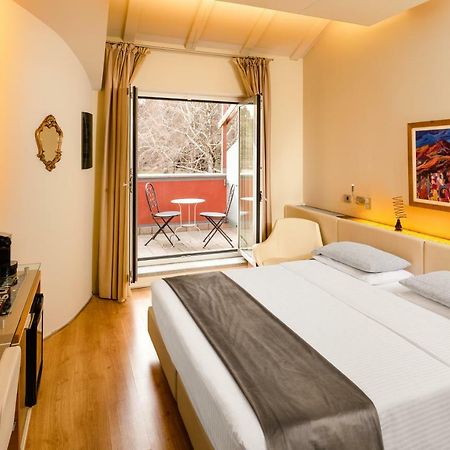 Le Pinete Design Bed And Breakfast Viggiu Exterior photo