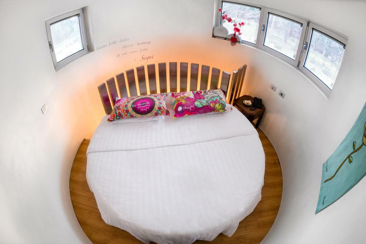 Le Pinete Design Bed And Breakfast Viggiu Exterior photo